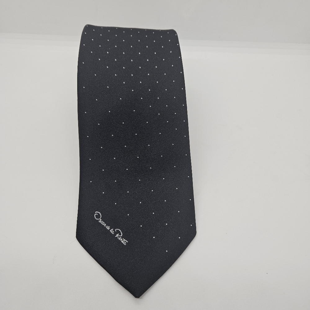 Oscar de la Renta black tie with tiny white dots 58.5 in long 3.25 in wide